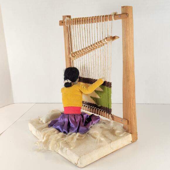 Handmade Native American Woman Weaving Loom Diorama Folk Art Figurine 10" Doll - Picture 3 of 16